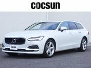2017 VOLVO V90