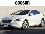 2017 VOLVO V40