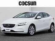 2017 VOLVO V40