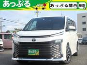 2022 TOYOTA VOXY