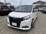 2016 TOYOTA ESQUIRE