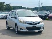 2011 TOYOTA VITZ F