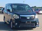 2013 TOYOTA NOAH SI