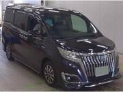 2018 TOYOTA ESQUIRE