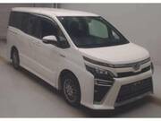 2017 TOYOTA VOXY