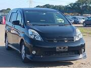 2014 TOYOTA ISIS