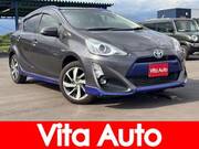 2015 TOYOTA AQUA