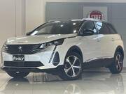 2022 PEUGEOT 5008