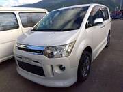 2008 MITSUBISHI DELICA D5