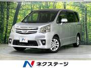 2010 TOYOTA NOAH