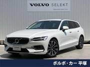 2022 VOLVO V60