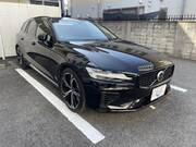 2022 VOLVO V60