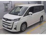 2023 TOYOTA NOAH X