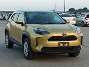 2022 TOYOTA YARIS CROSS