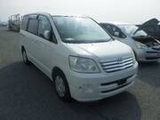 2002 TOYOTA NOAH