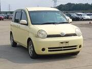 2004 TOYOTA SIENTA X