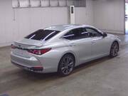 2019 LEXUS ES