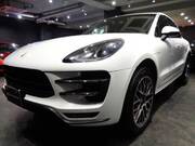 2016 PORSCHE MACAN