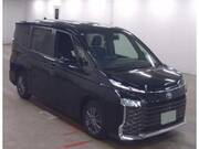 2022 TOYOTA VOXY