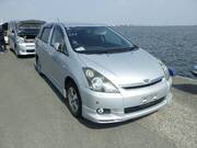 2004 TOYOTA WISH