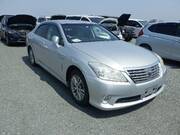 2010 TOYOTA CROWN ROYAL SALOON