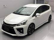 2016 TOYOTA PRIUS ALPHA