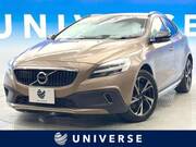 2017 VOLVO V40