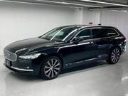 2024 VOLVO V90