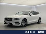 2020 VOLVO V60
