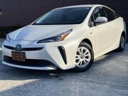 2019 TOYOTA PRIUS S