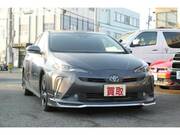 2019 TOYOTA PRIUS