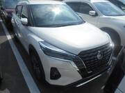 2021 NISSAN KICKS