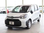 2025 TOYOTA SIENTA