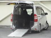 2010 TOYOTA NOAH