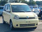 2004 TOYOTA SIENTA X