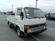 1986 TOYOTA HIACE TRUCK 1ton