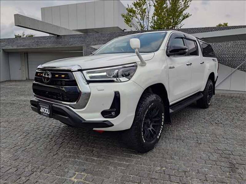 -HILUX