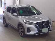 2020 NISSAN KICKS