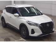 2022 NISSAN KICKS