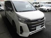 2020 TOYOTA NOAH