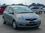 2008 TOYOTA VITZ F