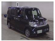 2015 HONDA N-BOX CUSTOM