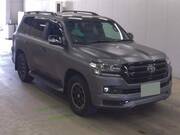 2017 TOYOTA LAND CRUISER
