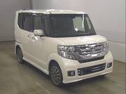 2017 HONDA N-BOX CUSTOM