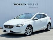 2020 VOLVO V40