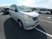 2010 TOYOTA NOAH X