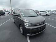 2013 TOYOTA VOXY X