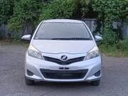 2011 TOYOTA VITZ F