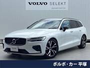 2022 VOLVO V60