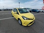 2015 TOYOTA VITZ F